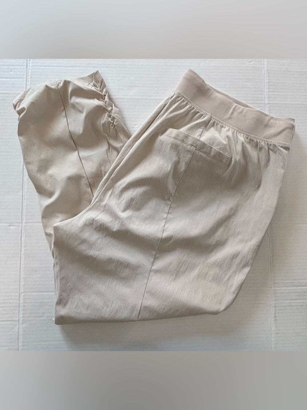 TORRID HAPPY CAMPER Beige Crop Active Pant Size 2 - Picture 5 of 7